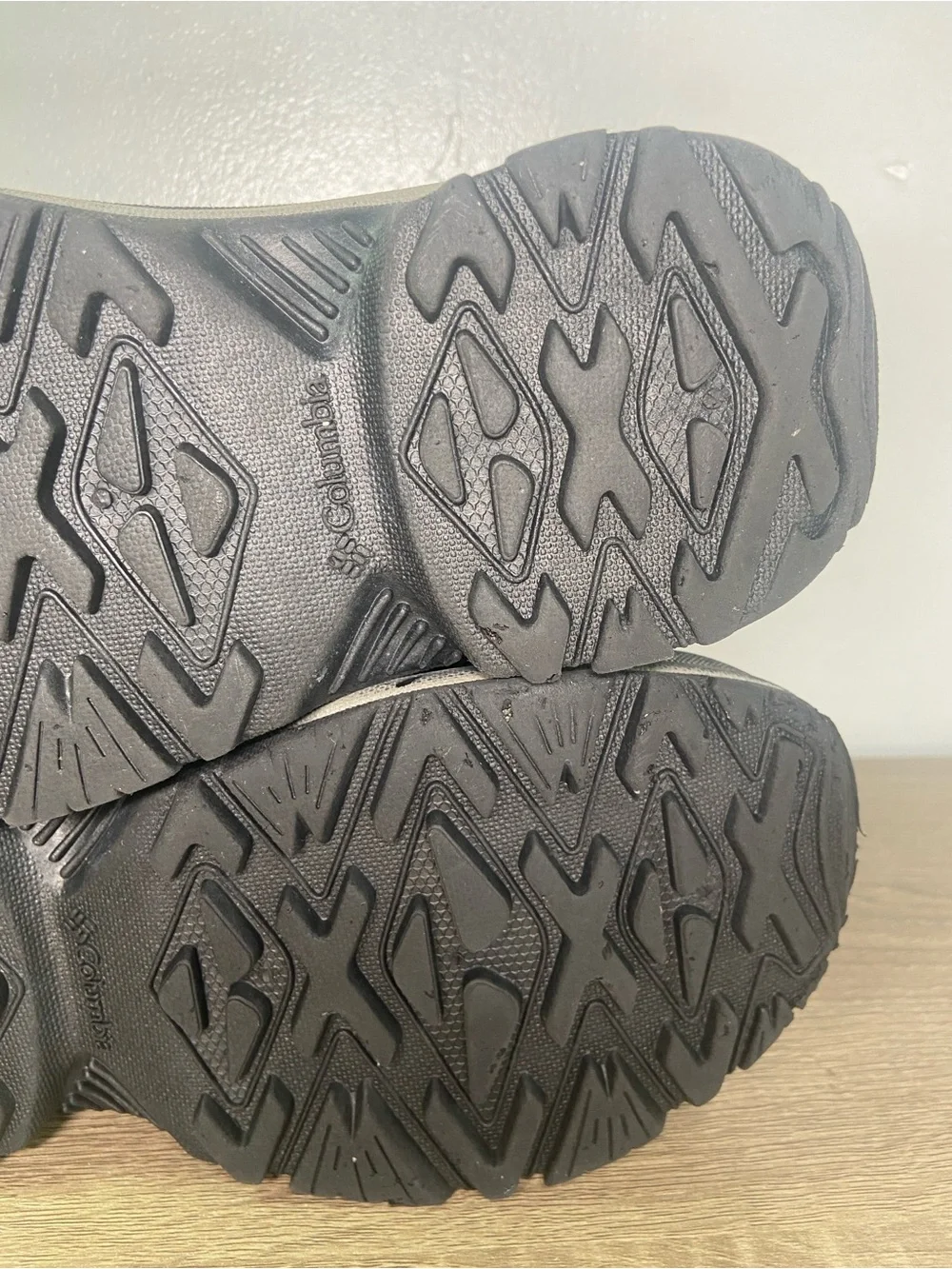 Columbia Winter Boots 3 Youth Bugaboot Suede High Top Kids Tan Black Gray